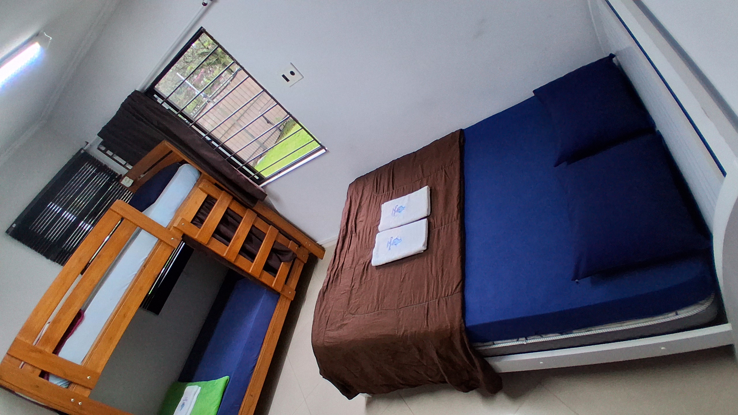 Quarto Família e Triplo da Easy Hospedagem Floripa
