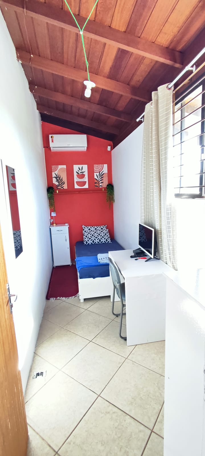 Quarto Individual Solteiro da Easy Hospedagem Floripa